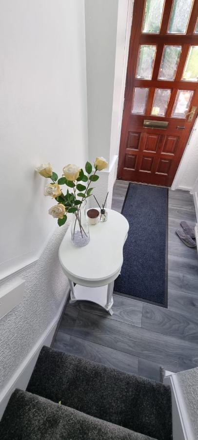 Centrally Located W/ Free Parking & Smart Tv Leeds  Exterior foto