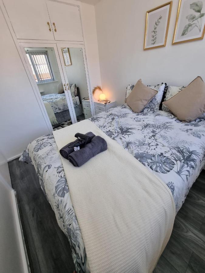 Centrally Located W/ Free Parking & Smart Tv Leeds  Exterior foto