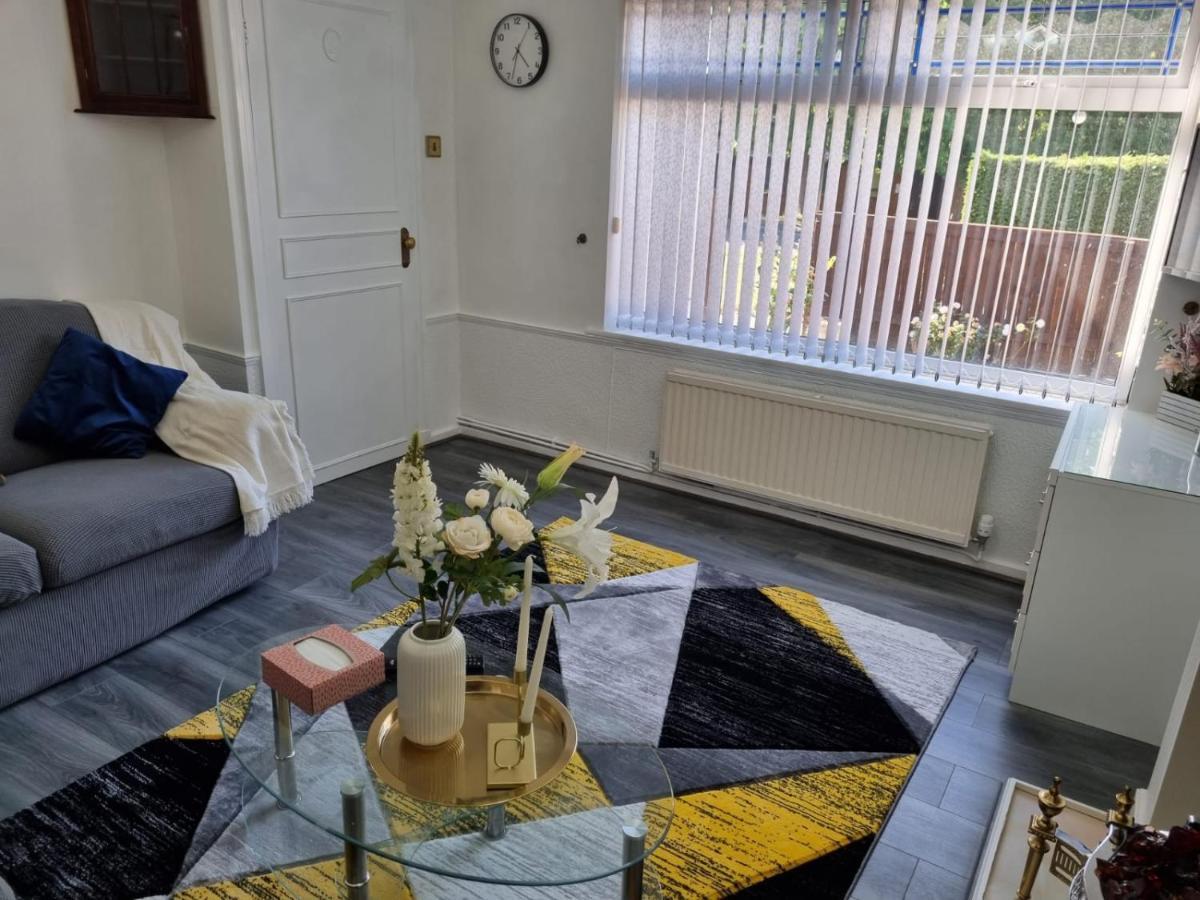 Centrally Located W/ Free Parking & Smart Tv Leeds  Exterior foto